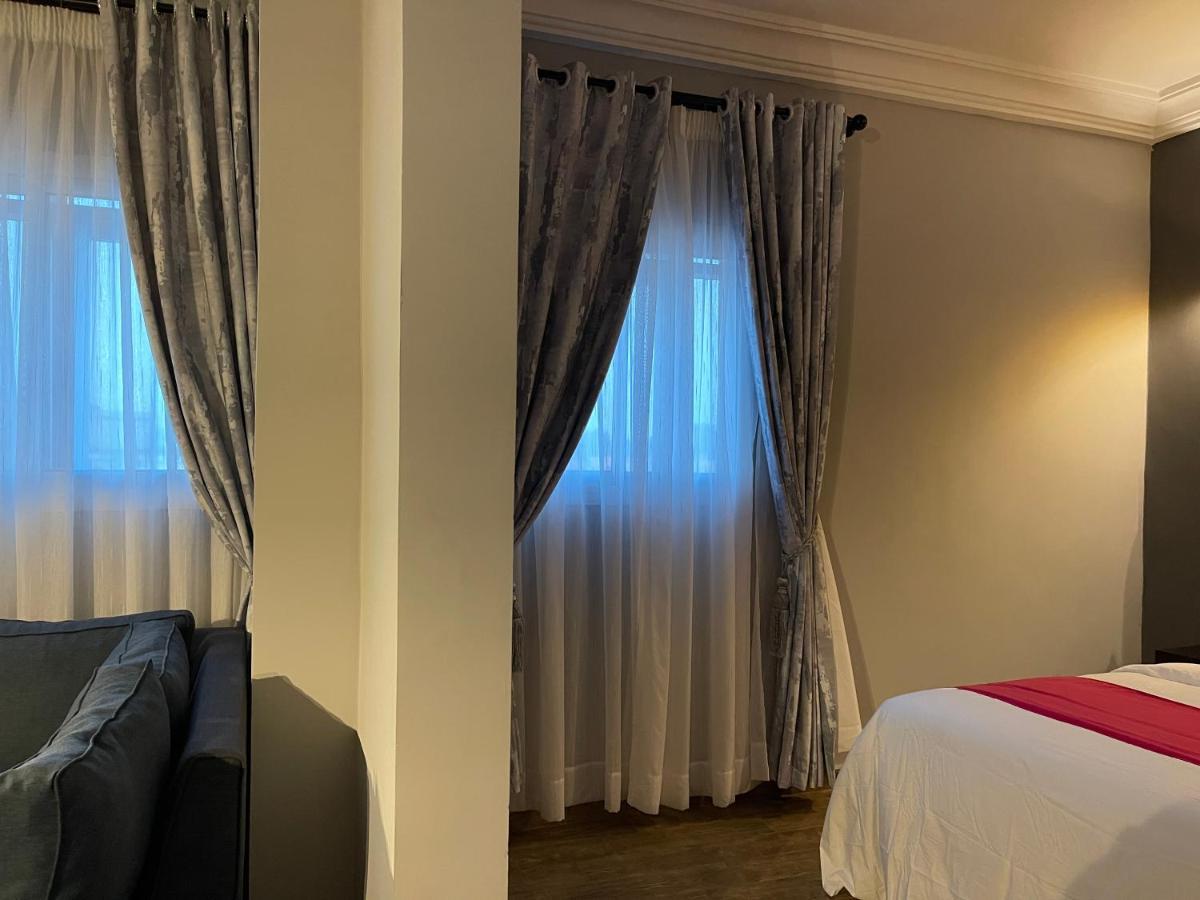 La Rochelle Hotel Yaounde Exterior photo