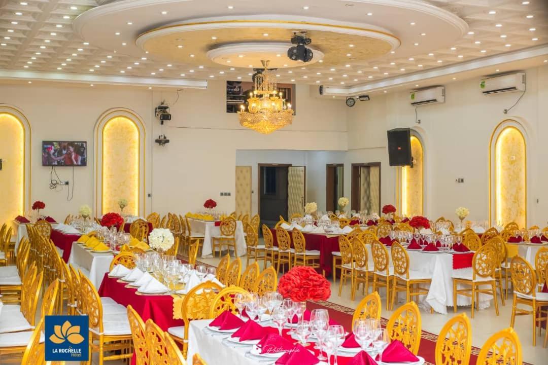 La Rochelle Hotel Yaounde Exterior photo