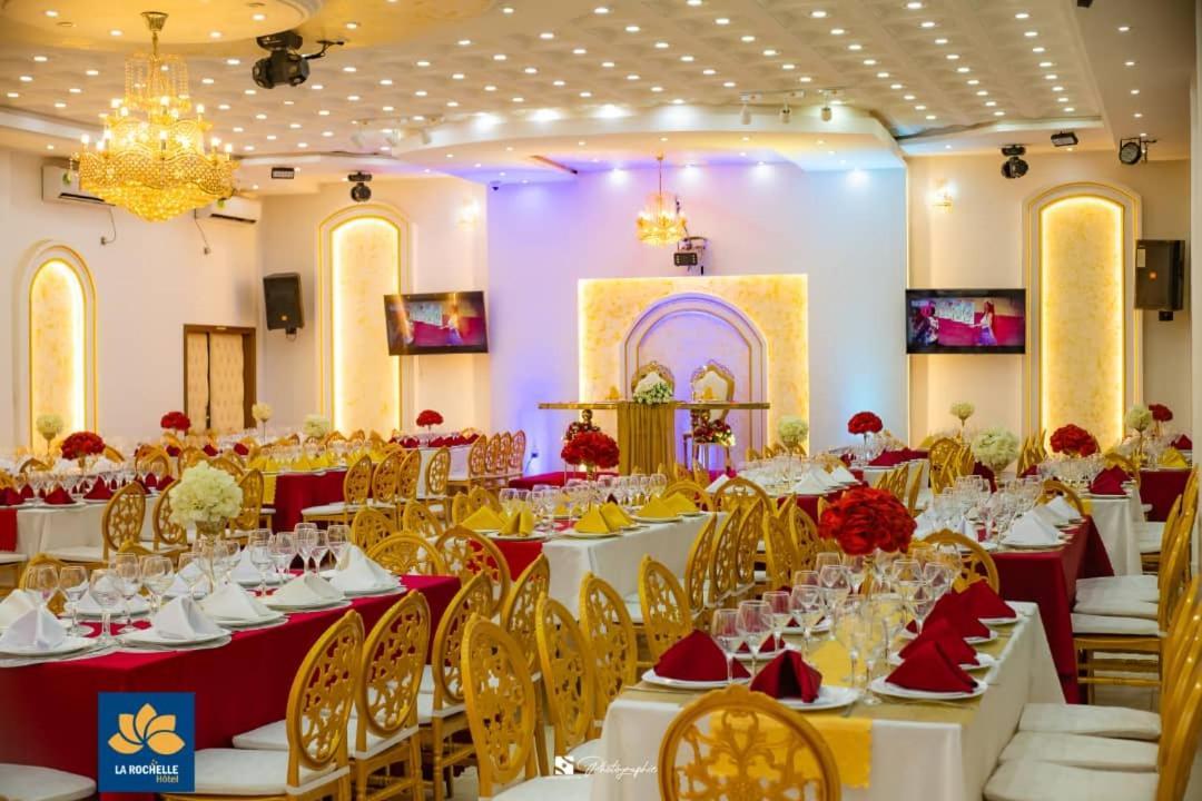 La Rochelle Hotel Yaounde Exterior photo